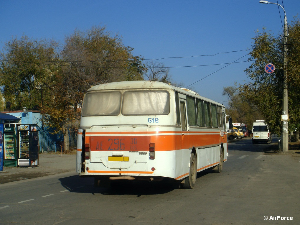 Лаз 695